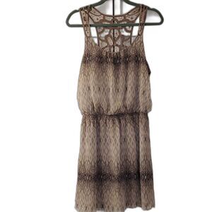 Express White & Gray Sheath Dress – Lace Back, Flattering Fit, Size M